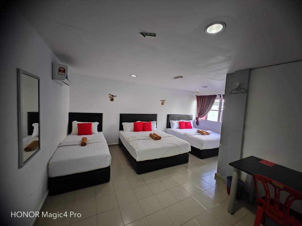 Melawati Ria Hotel Kuala Selangor Exterior foto